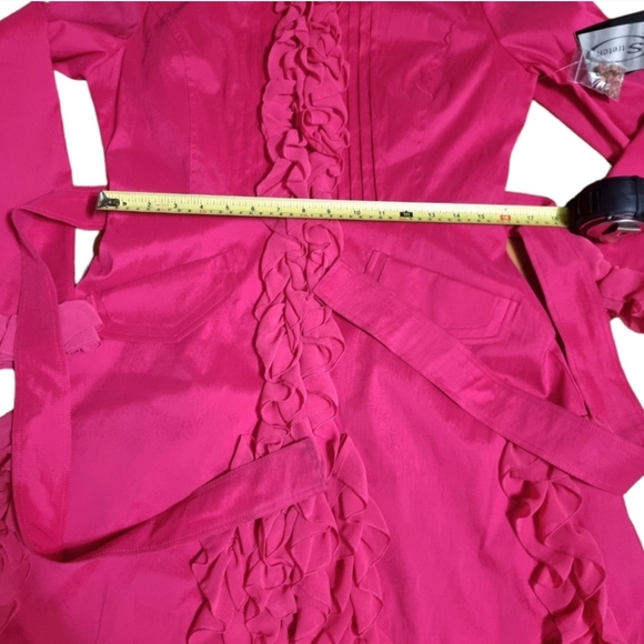 ๐๏ธ Samuel Dong Stunning Fuchsia Ruffled Lined Jacket - Picture 12 of 16
